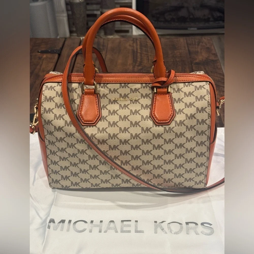 Michael Kors Mercer Medium Heritage Logo Duffle (EUC)